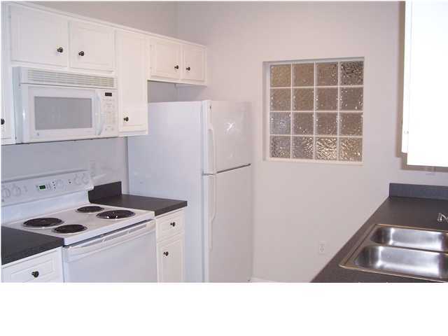 THE OAKS AT NICEVILLE - Residential Lease