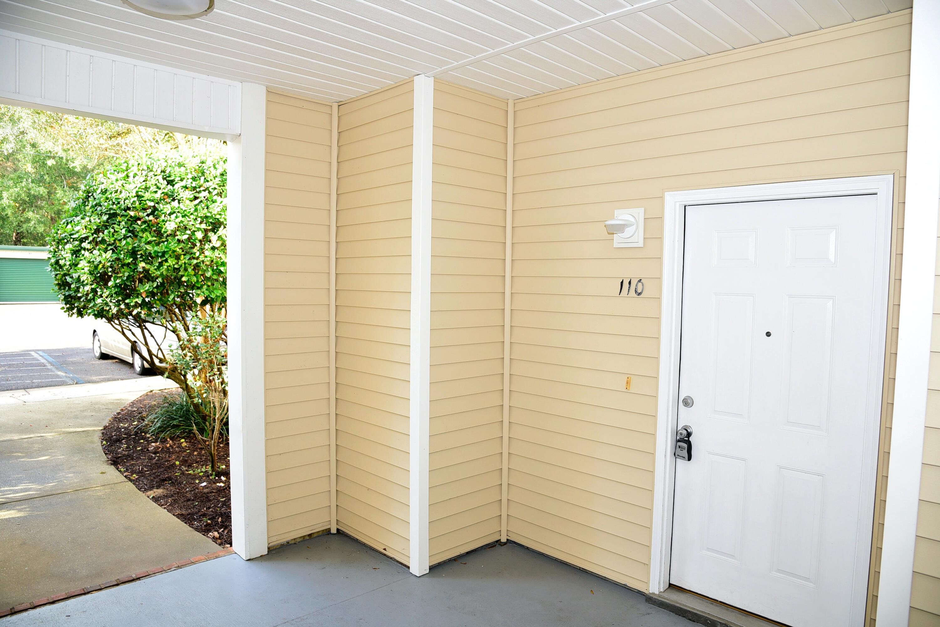 THE OAKS AT NICEVILLE - Residential Lease