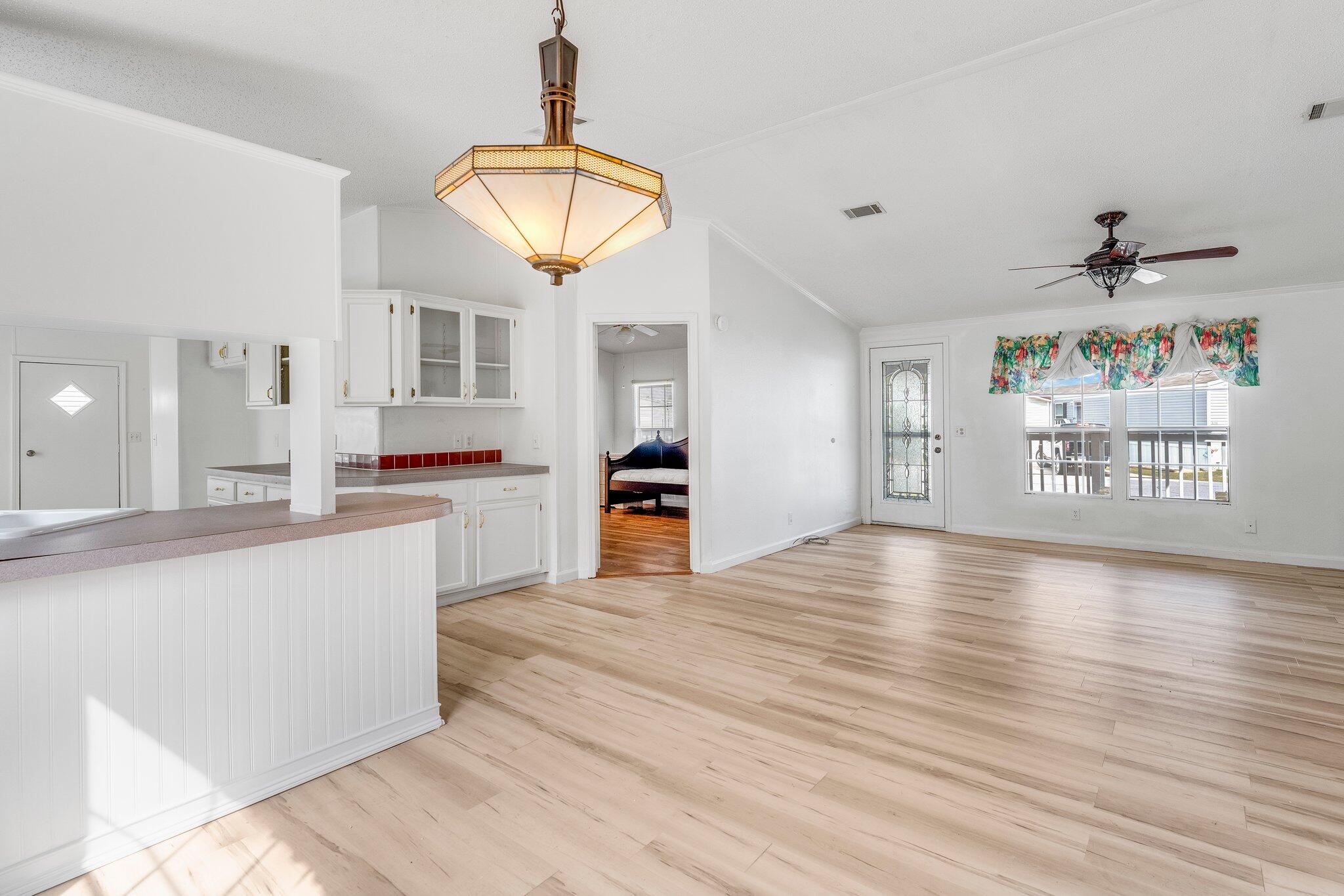 THE PINES - Residential