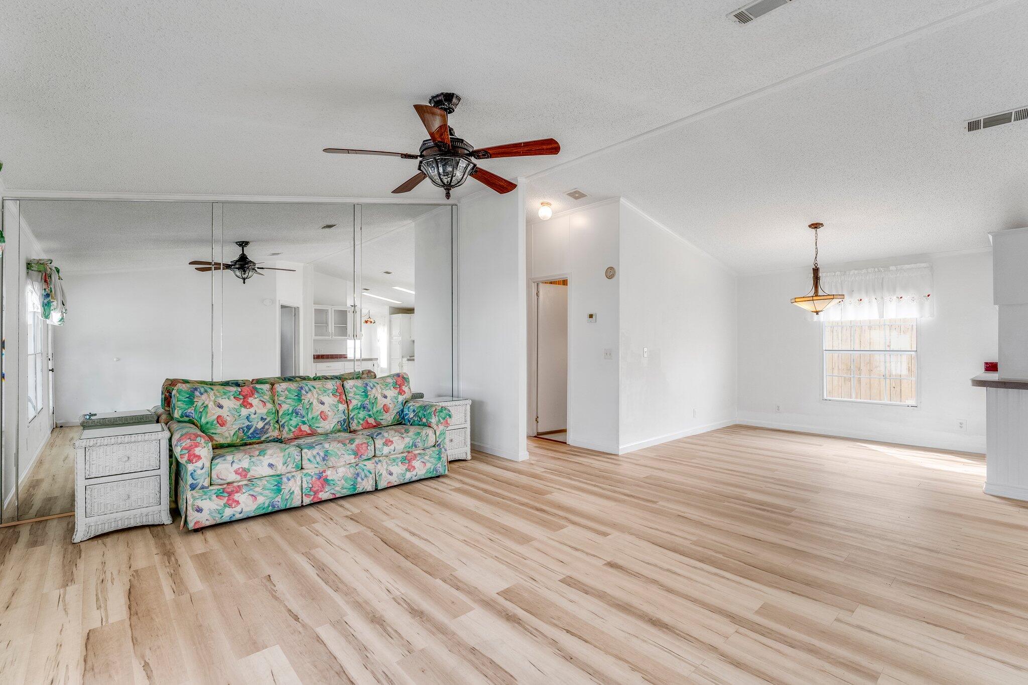 THE PINES - Residential