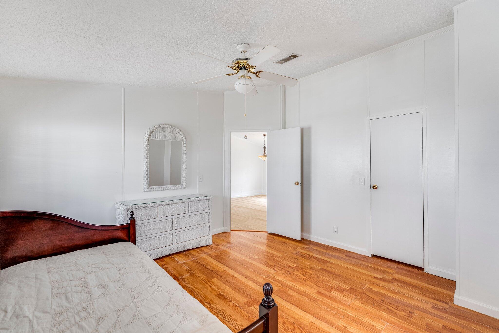 THE PINES - Residential