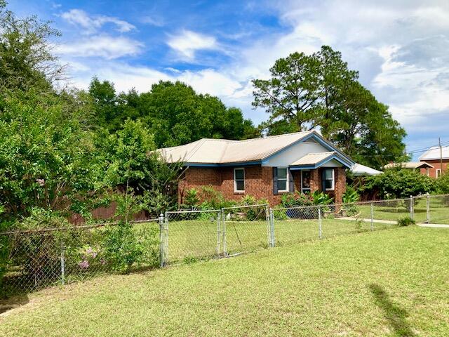TOWN OF DEFUNIAK SPRINGS - Residential