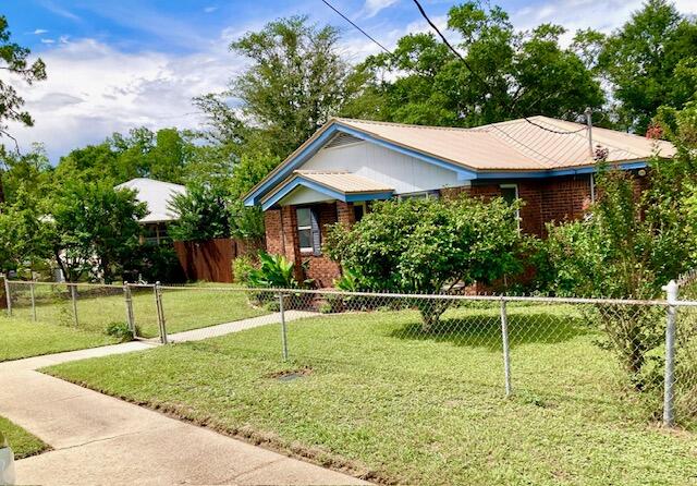 TOWN OF DEFUNIAK SPRINGS - Residential