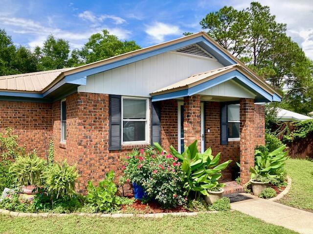 TOWN OF DEFUNIAK SPRINGS - Residential