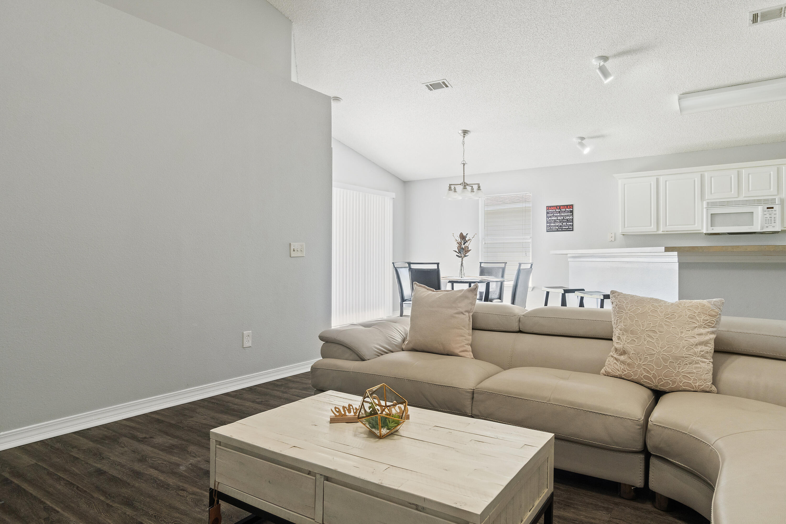 MAPLE OAKS - Residential