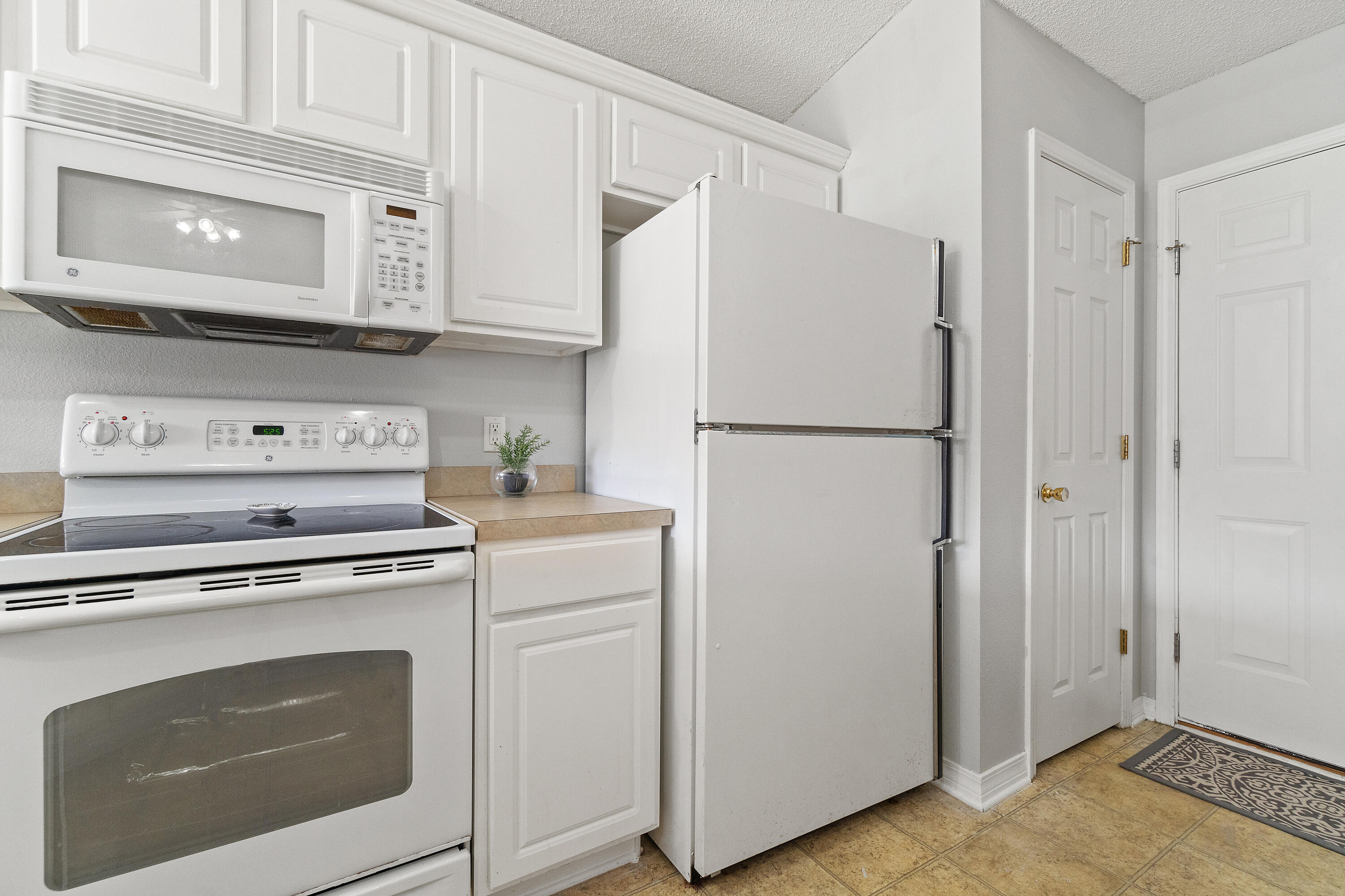 MAPLE OAKS - Residential