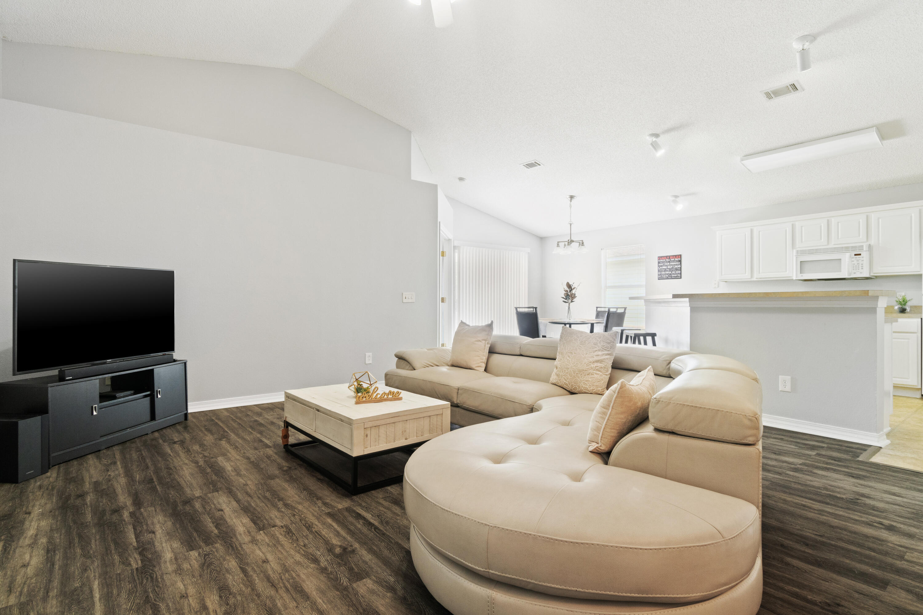 MAPLE OAKS - Residential