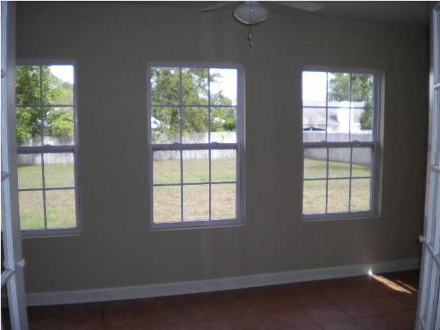 NORTHVIEW ESTATES 4TH ADDN - Residential Lease