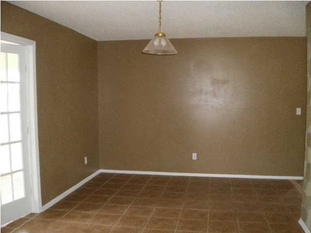 NORTHVIEW ESTATES 4TH ADDN - Residential Lease