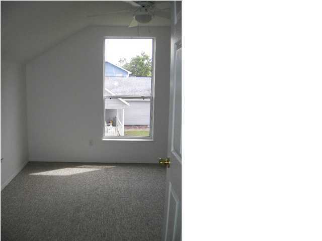 NORTHVIEW ESTATES 4TH ADDN - Residential Lease