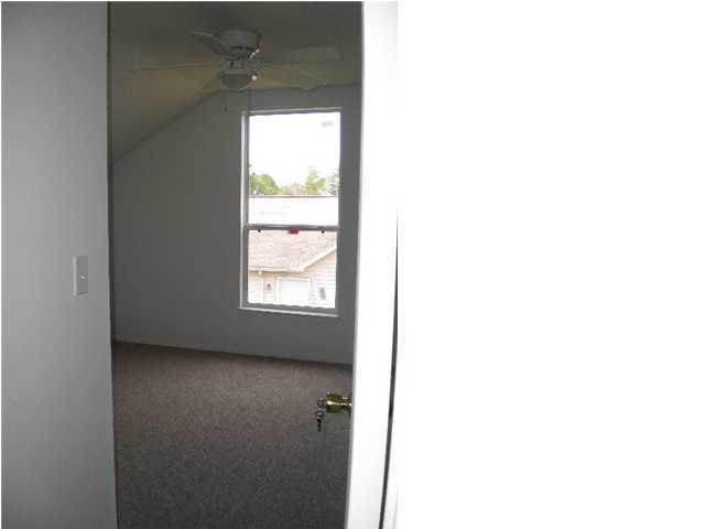 NORTHVIEW ESTATES 4TH ADDN - Residential Lease