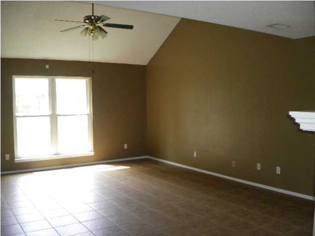 NORTHVIEW ESTATES 4TH ADDN - Residential Lease