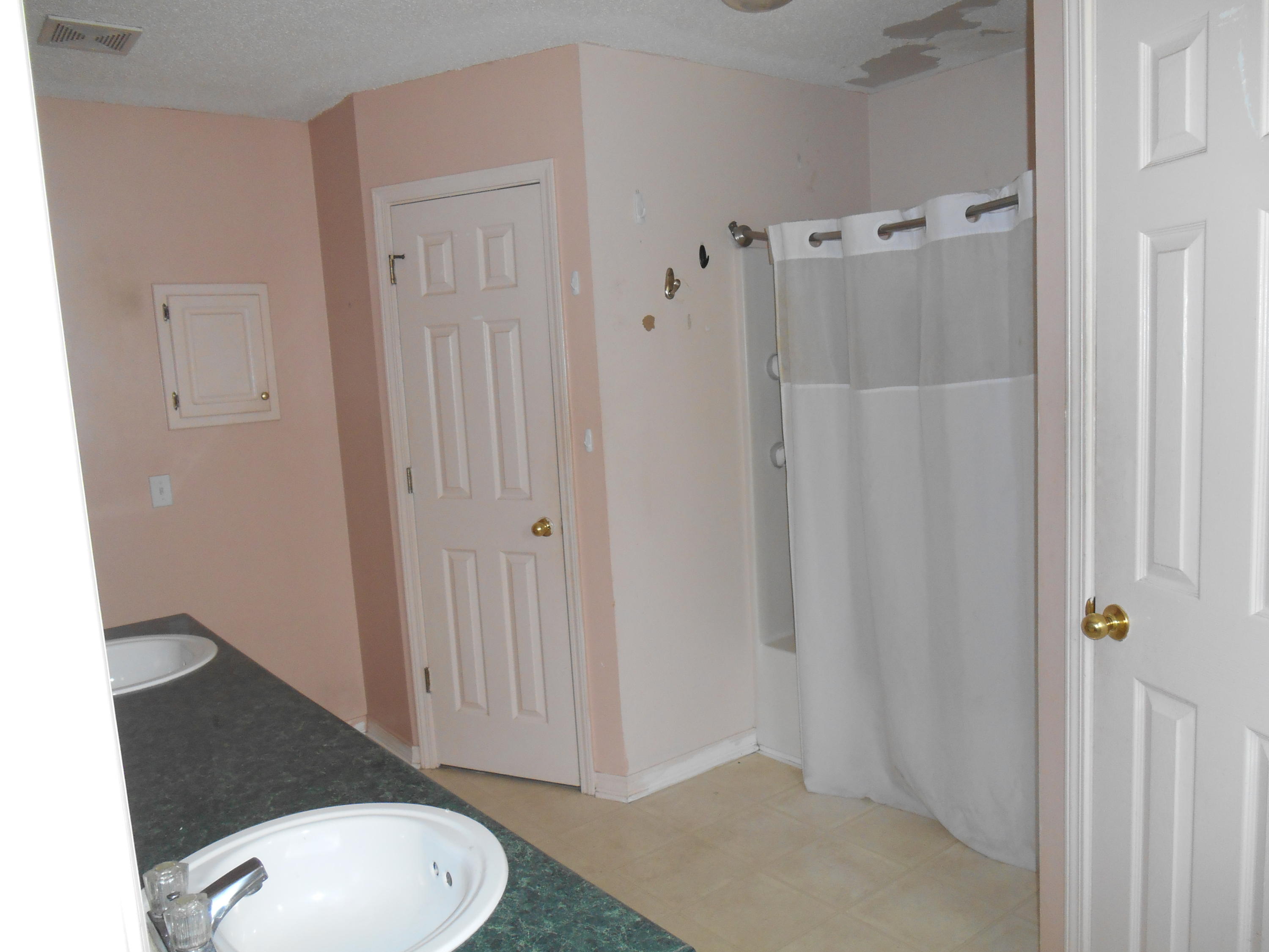 CHEROKEE BEND S/D PH 2 - Residential