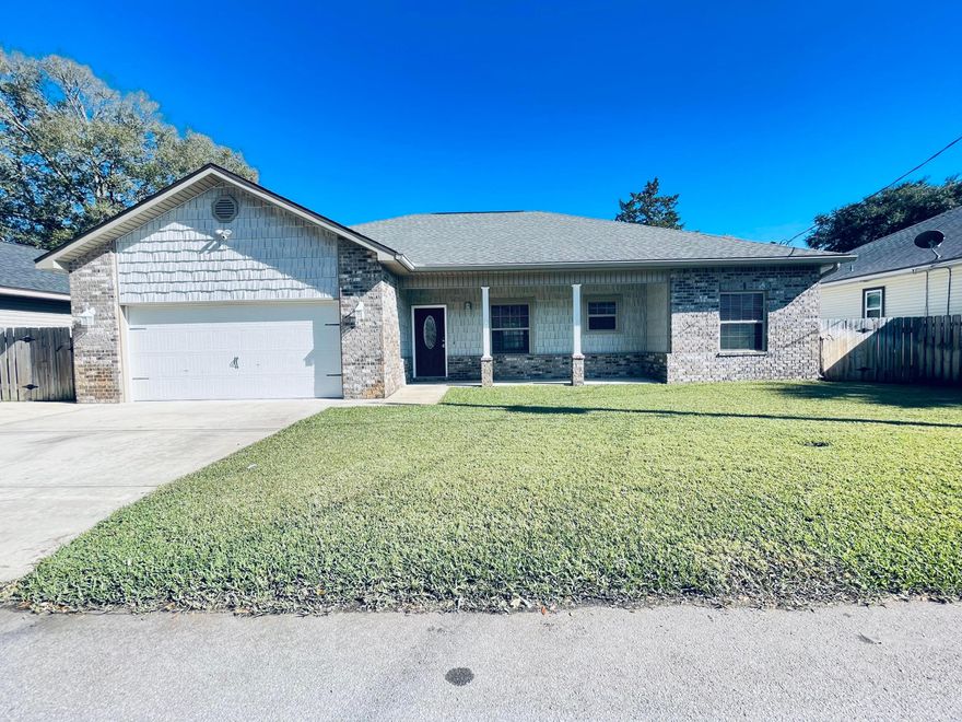 AVAILABLE NOW!! This 3bed/2bth home is a spacious, open concept home. Oversized island in the Kitchen adds to the space. Master Bedroom boasts a walk-in closet along with a large, walk-in shower. NO smoking. 600 minimum FICO credit score required in addition to meeting rental criteria. Small pets allowed upon approval with a non-refundable pet fee and with a Petscreening.com report.All applicants are required to complete an application on PetScreening.com regardless of if they own a pet or not.  Applicants with an ESA are also required to complete the application.