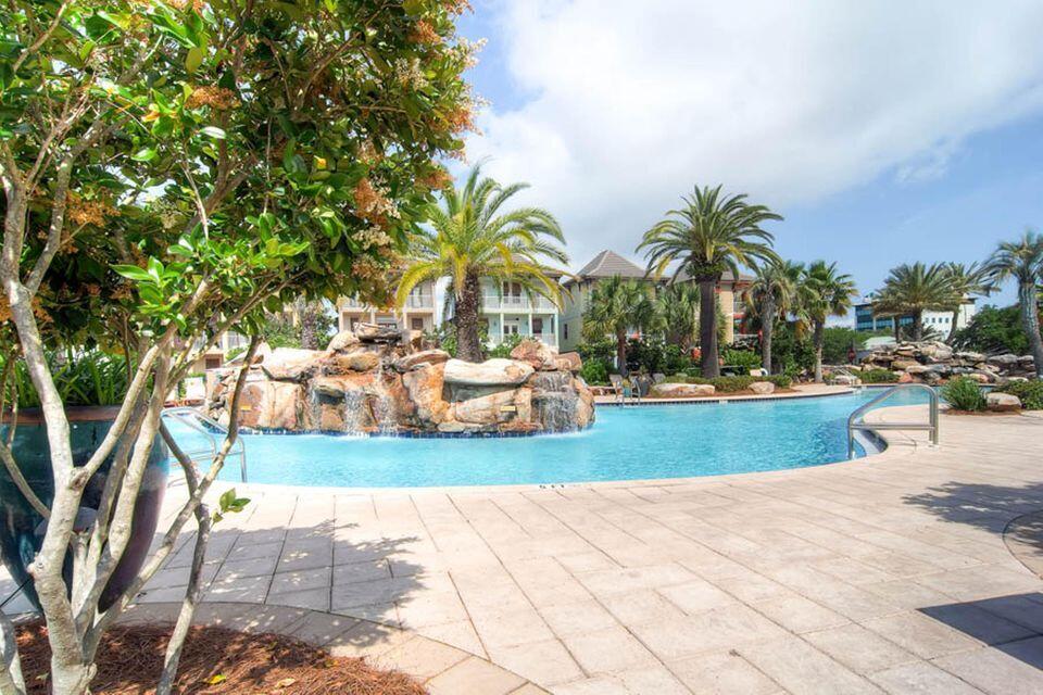 VILLAGES OF CRYSTAL BEACH - Residential