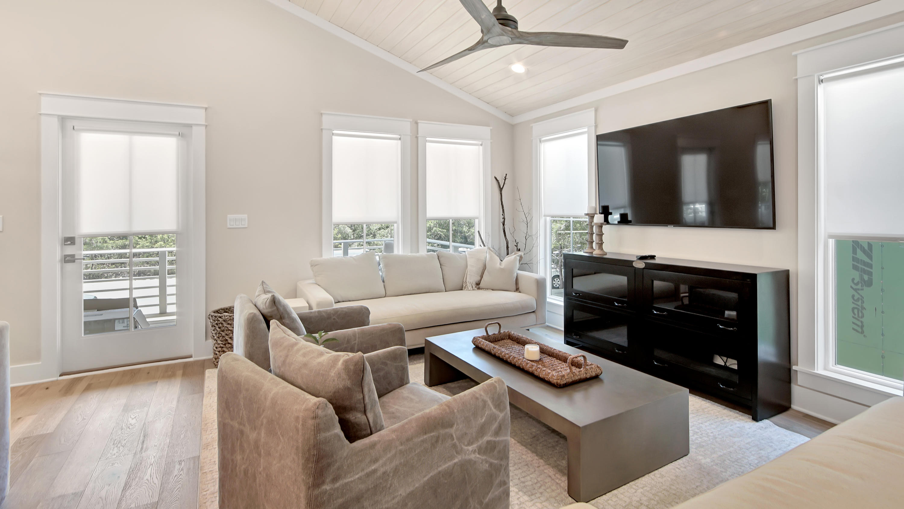 BEACH HIGHLANDS - Residential