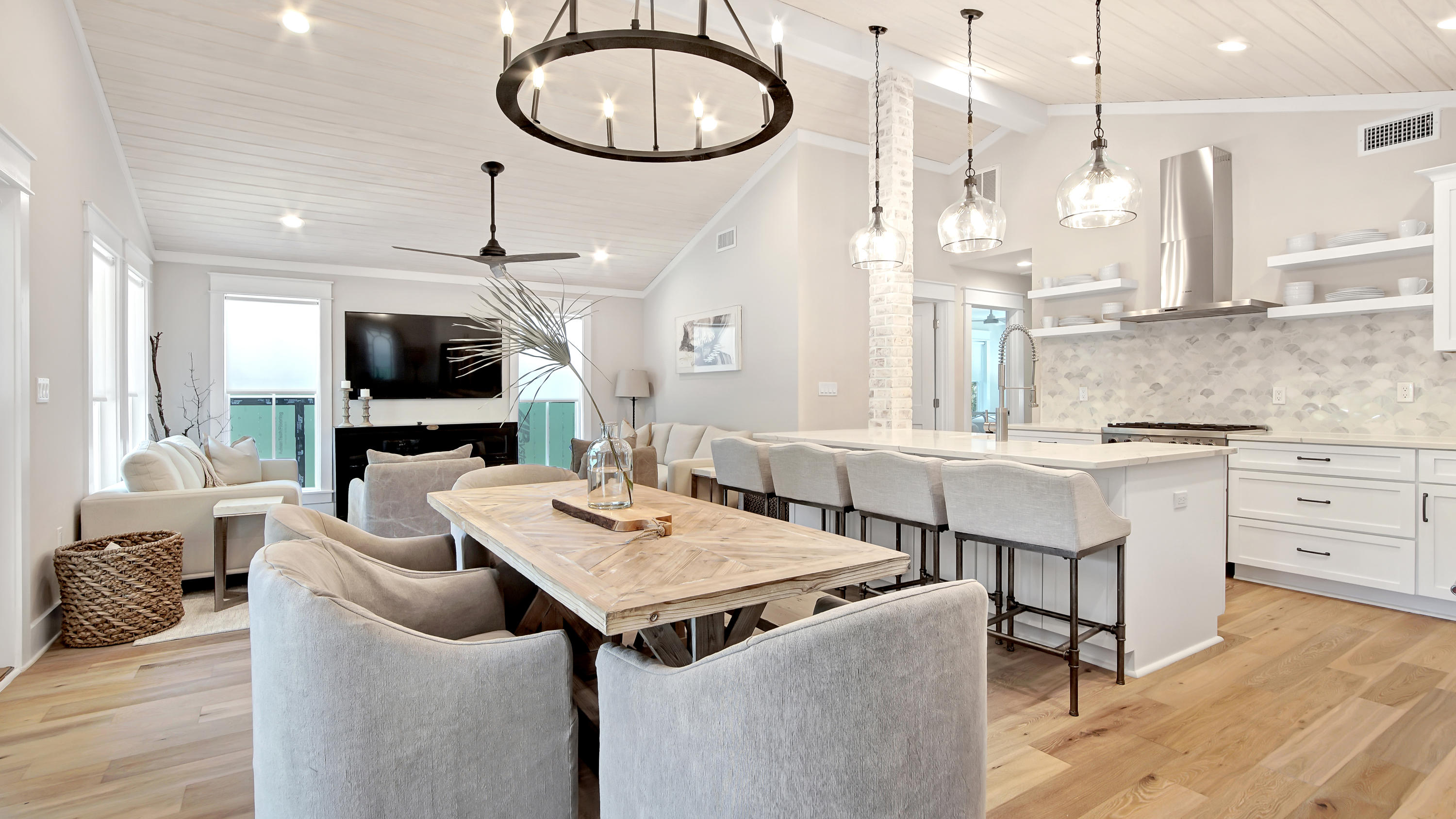 BEACH HIGHLANDS - Residential