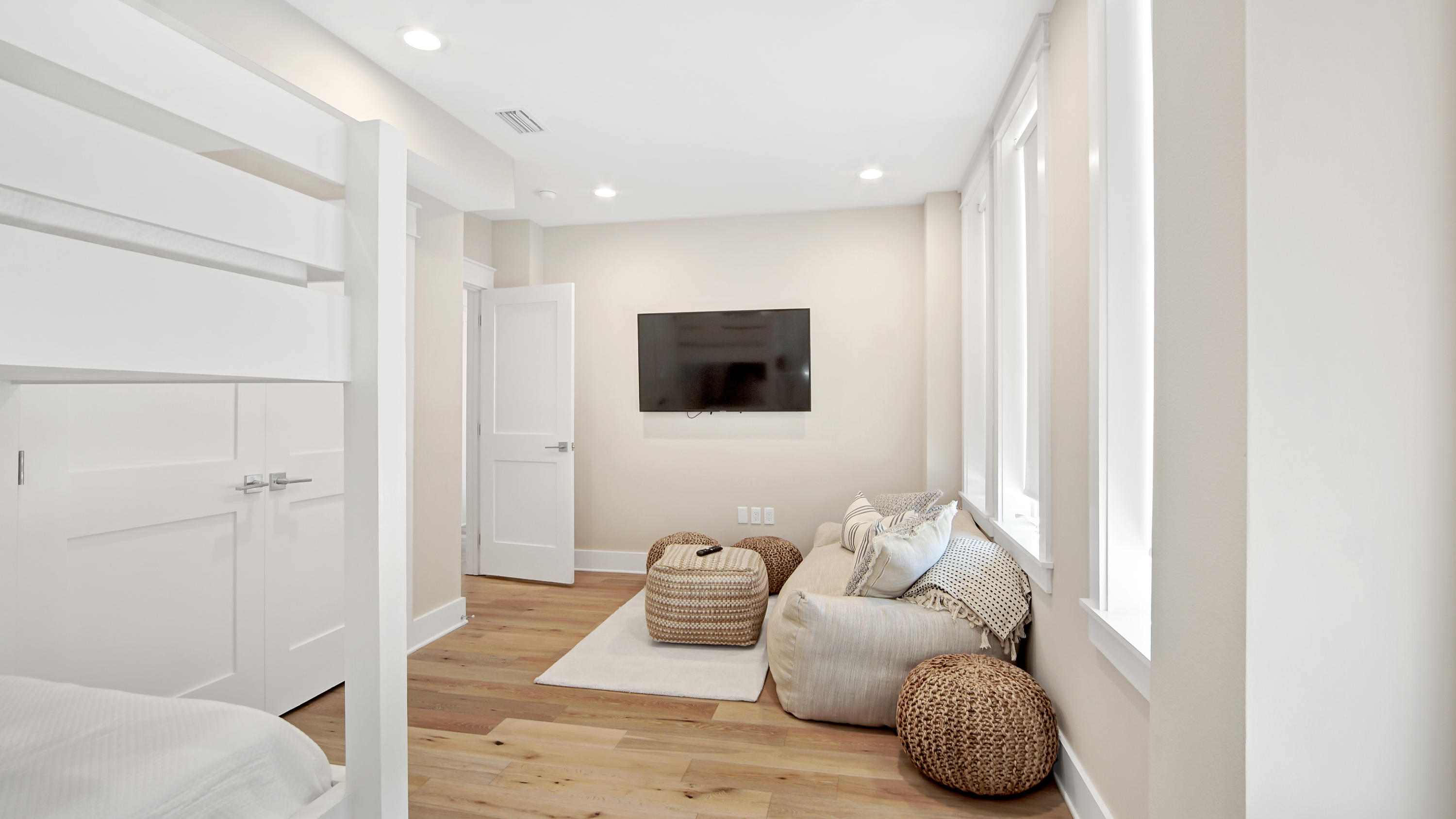 BEACH HIGHLANDS - Residential
