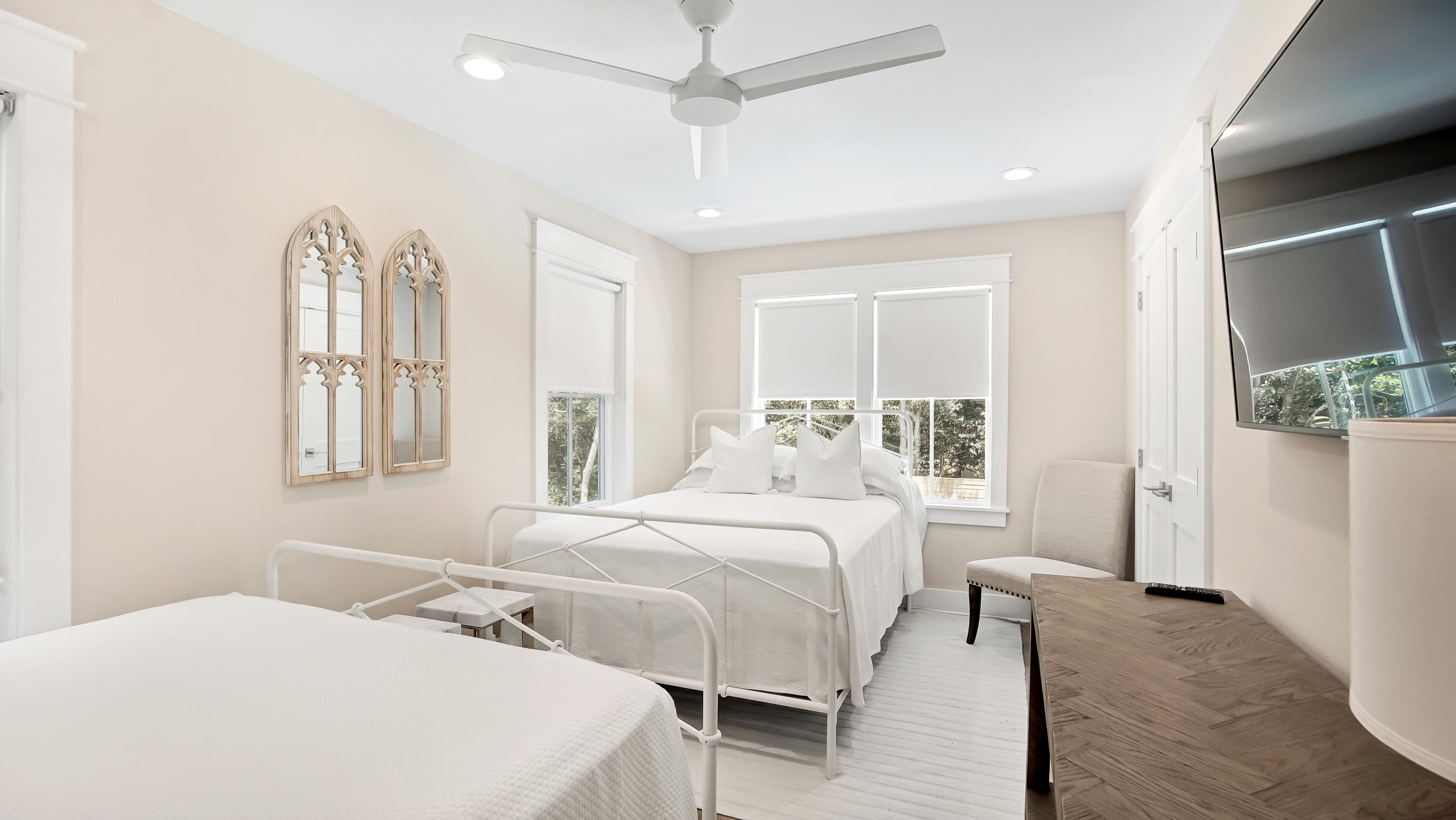 BEACH HIGHLANDS - Residential