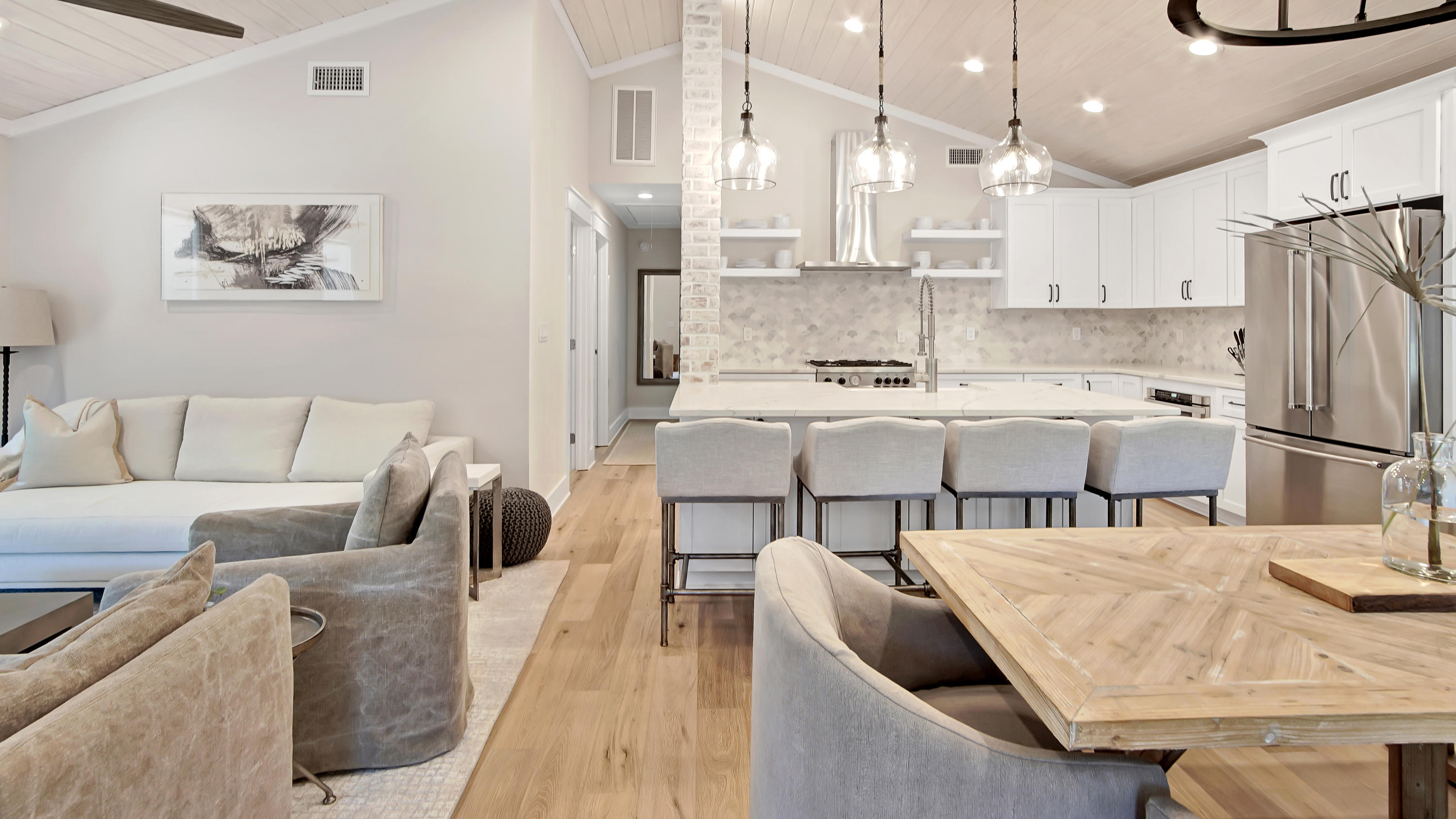 BEACH HIGHLANDS - Residential