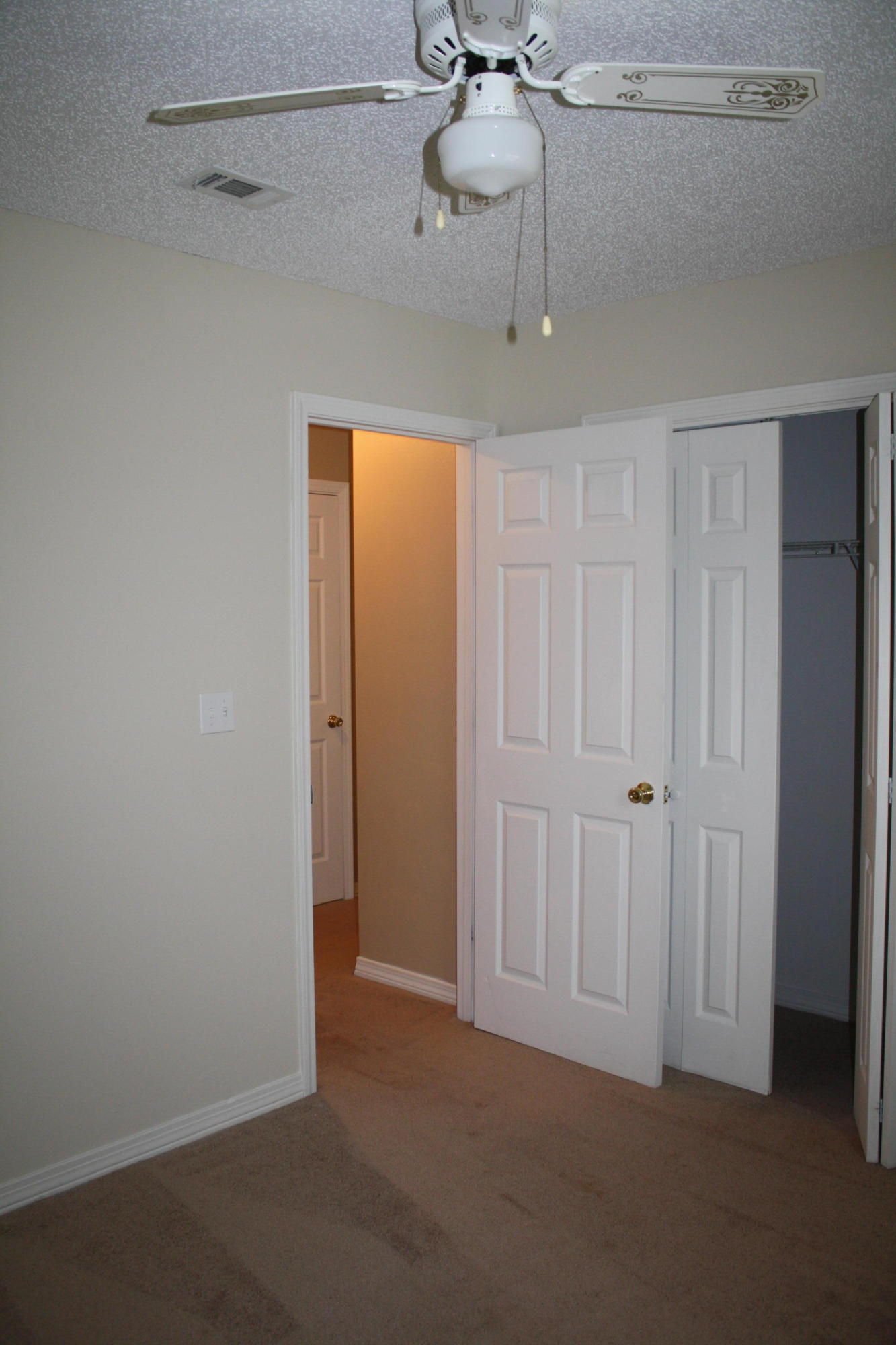 BEACONS BEND SOUTH - Residential Lease