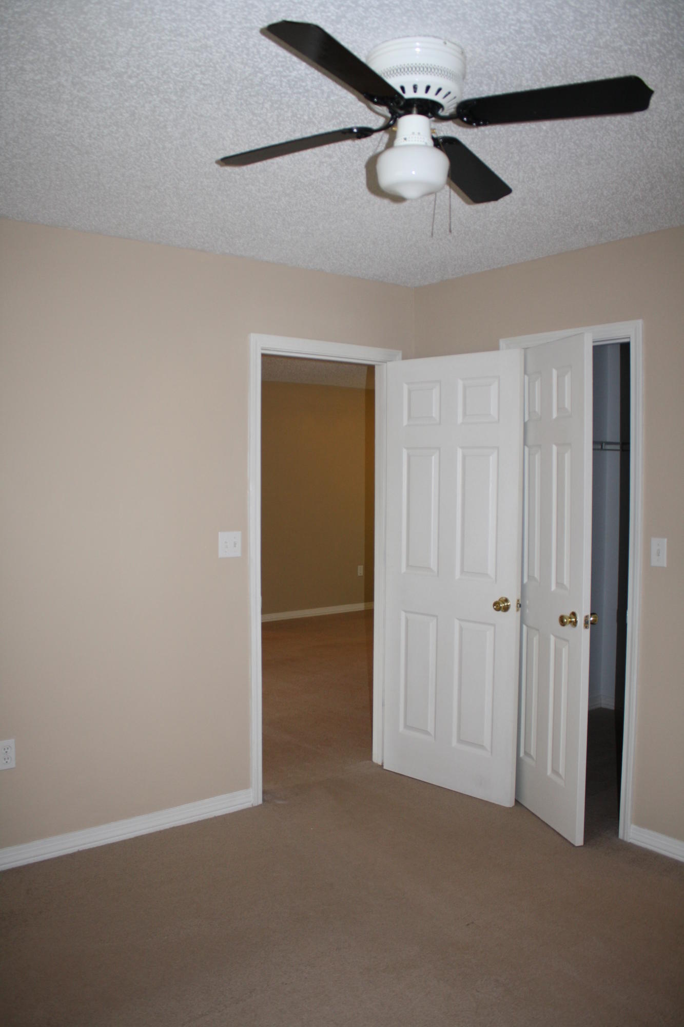 BEACONS BEND SOUTH - Residential Lease