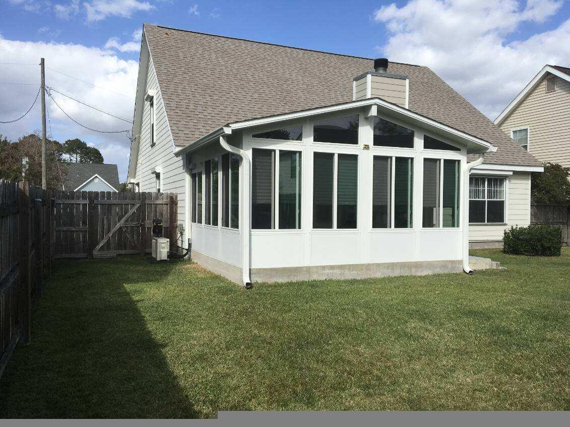 VILLAGE WEST - Residential