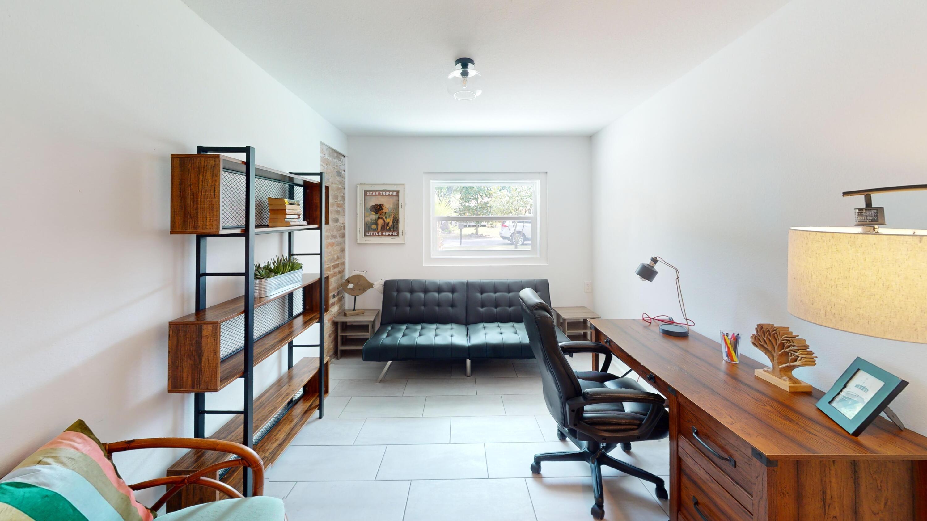 ELLIOTTS POINT - Residential