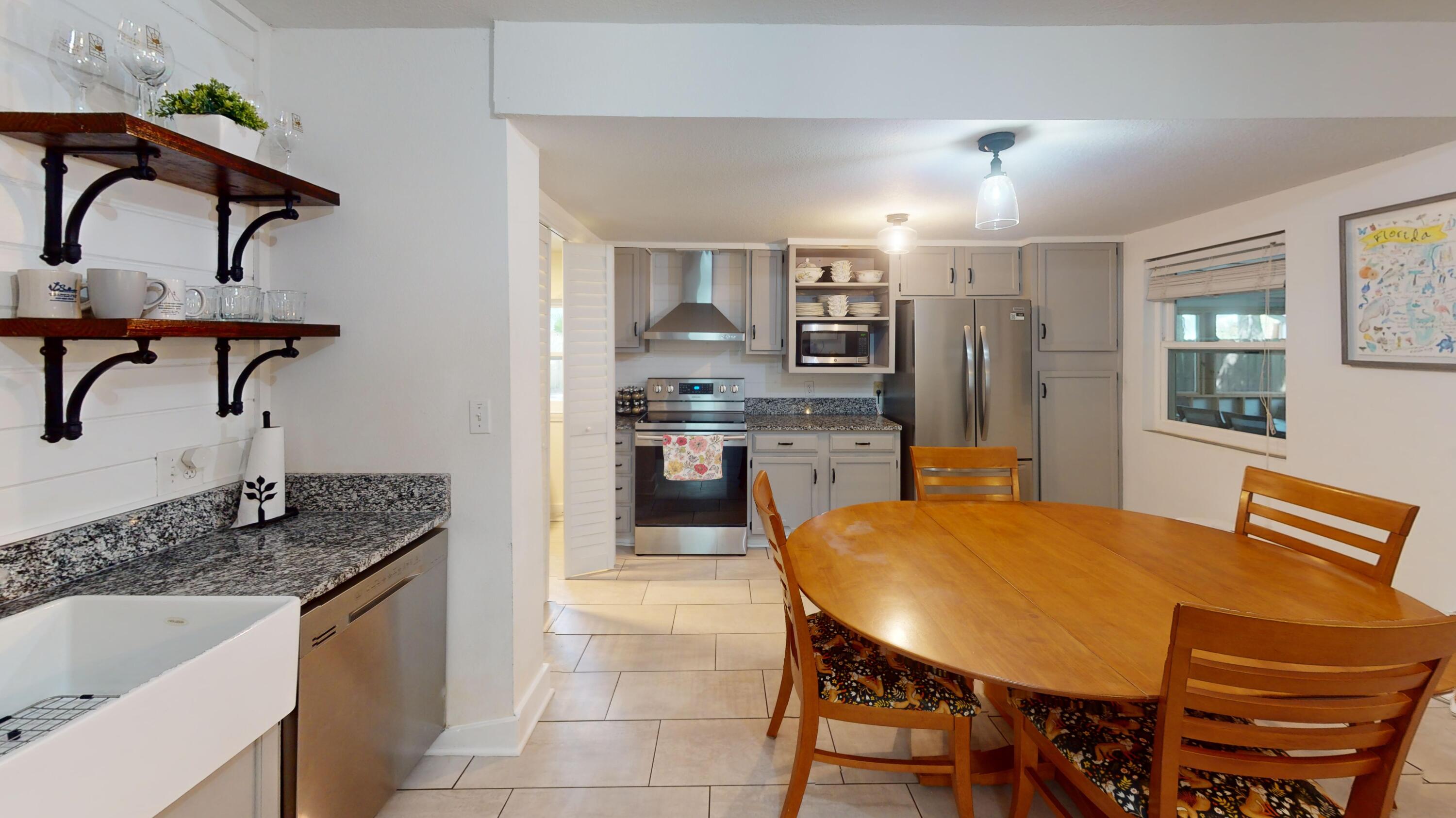ELLIOTTS POINT - Residential