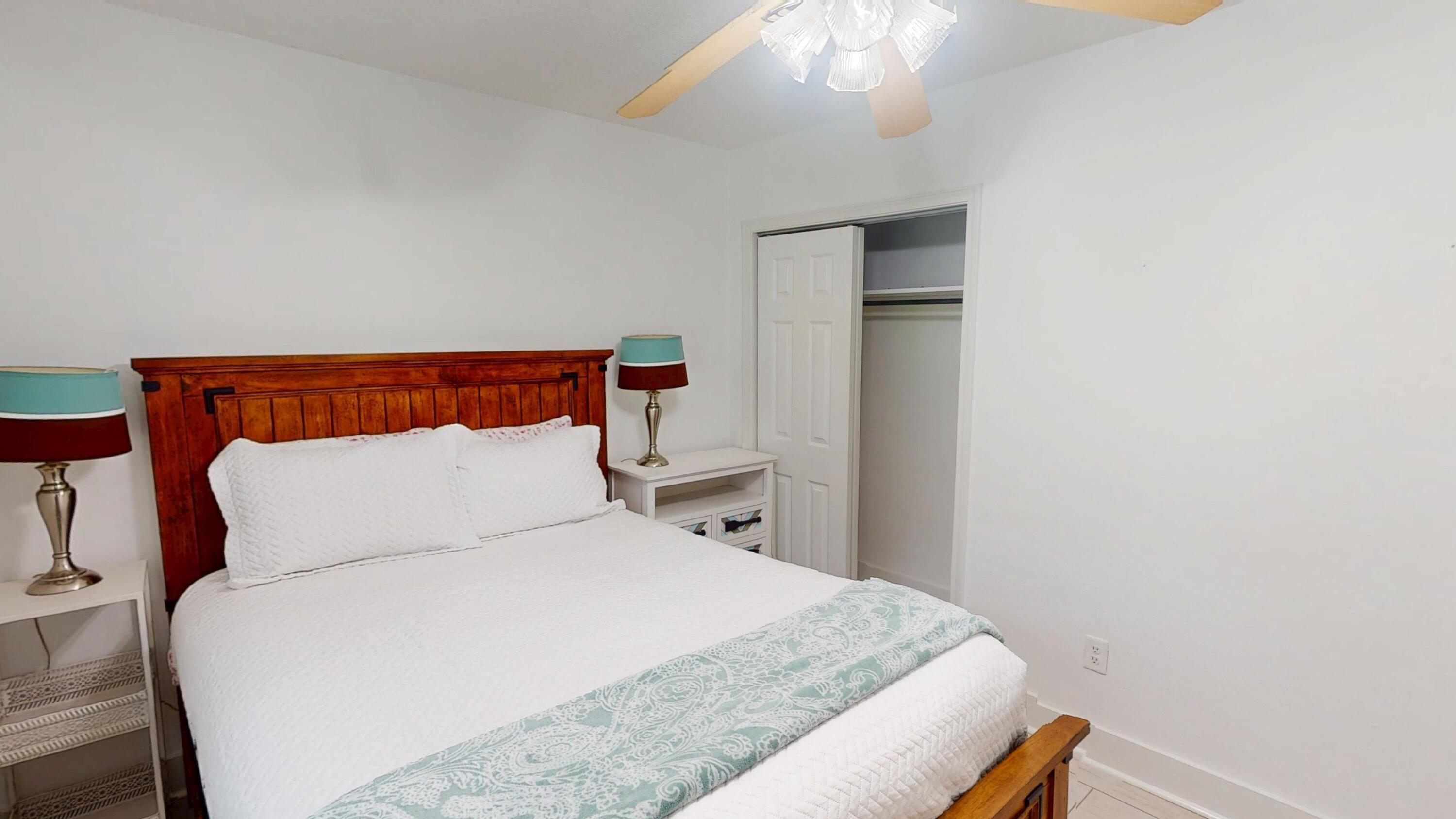 ELLIOTTS POINT - Residential