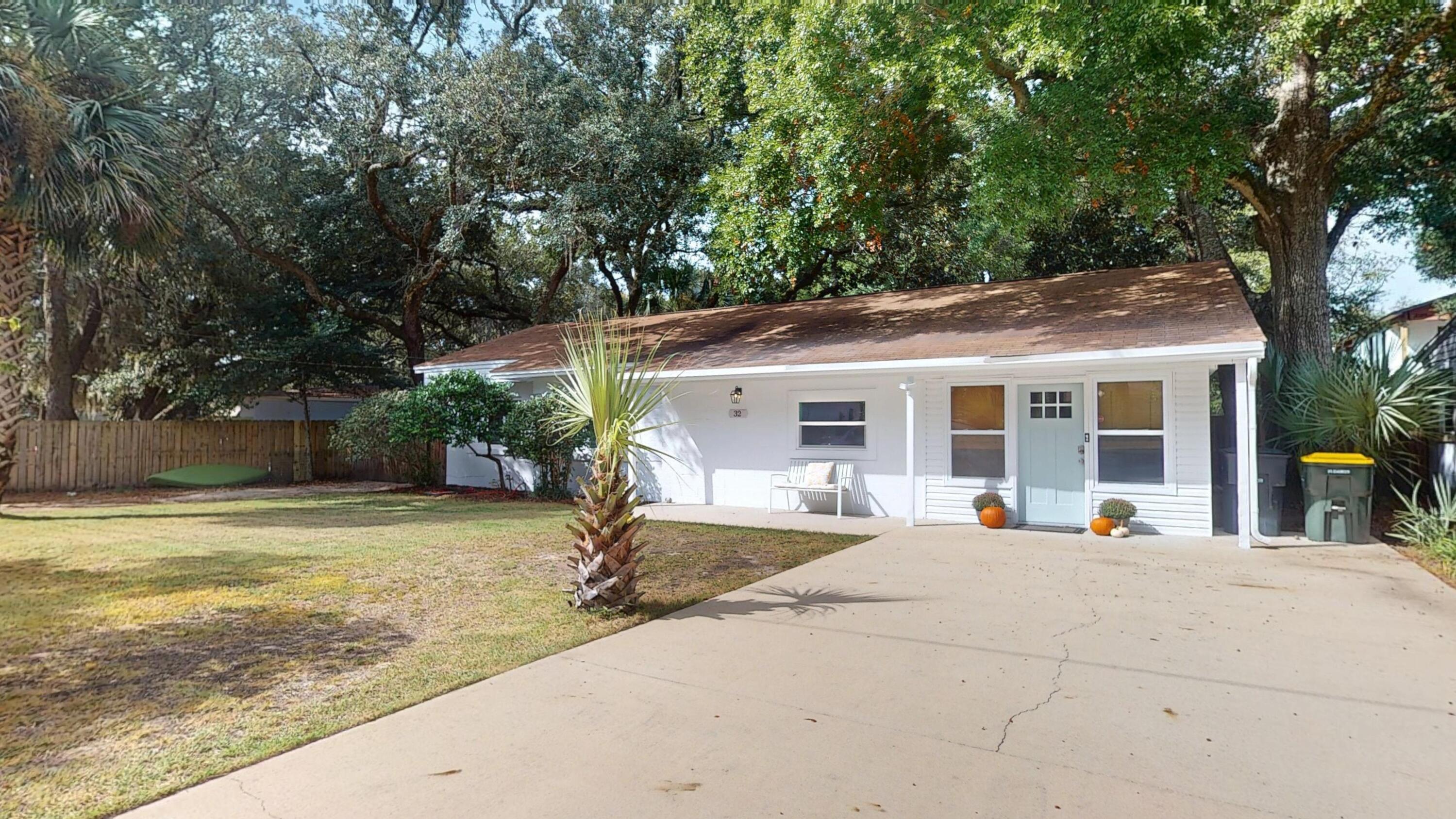 ELLIOTTS POINT - Residential