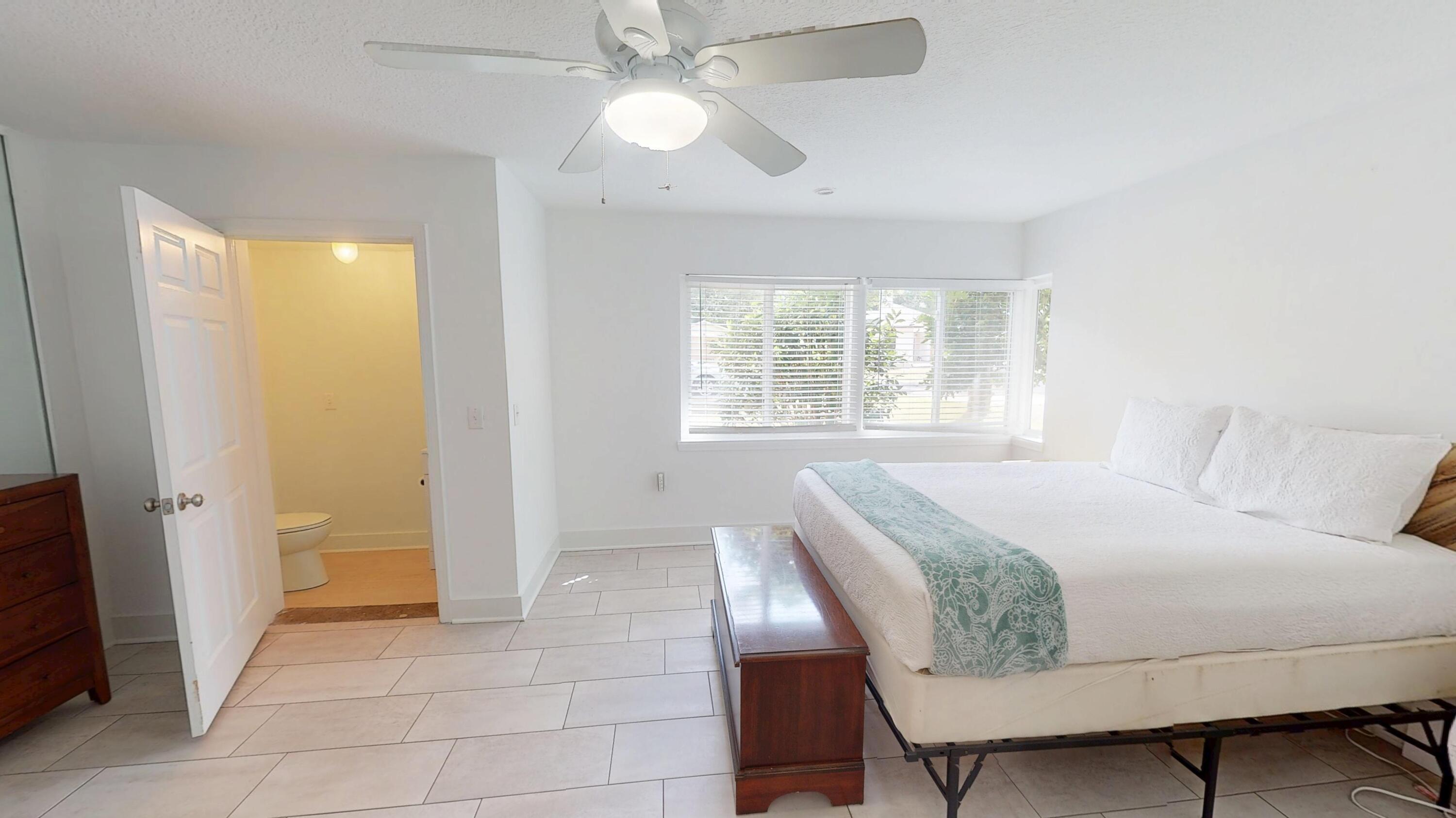 ELLIOTTS POINT - Residential