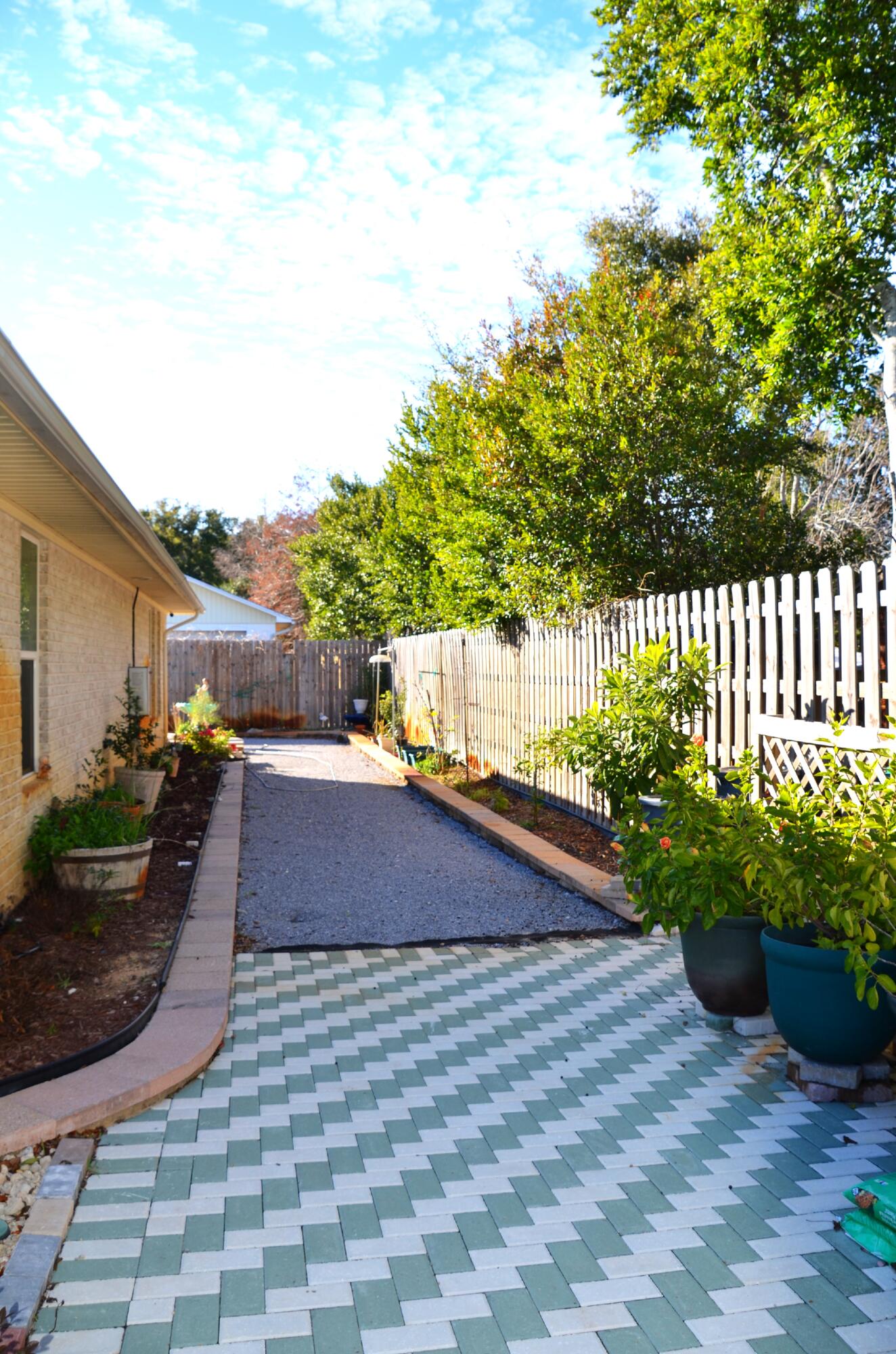 EASTWOOD - Residential