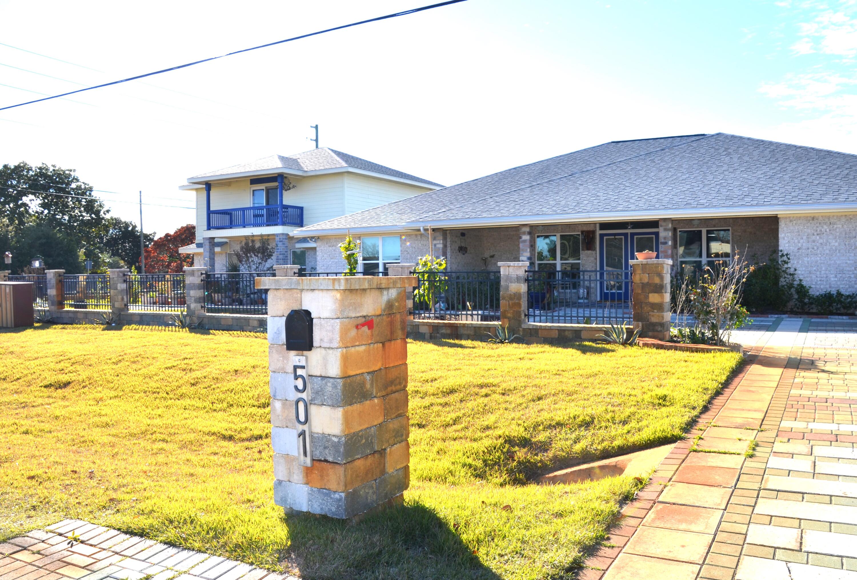 EASTWOOD - Residential