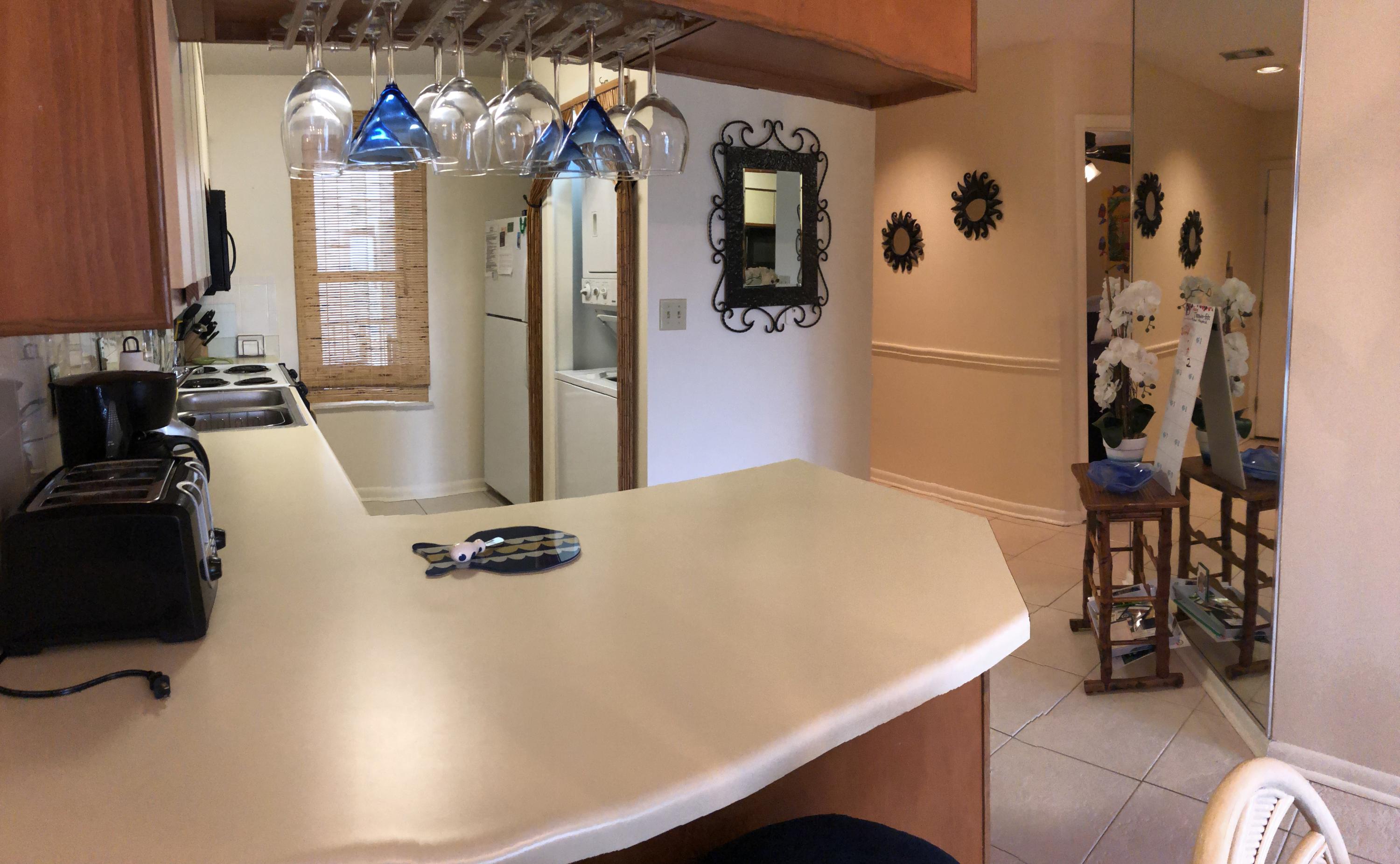 POOLSIDE VILLAS CONDO - Residential