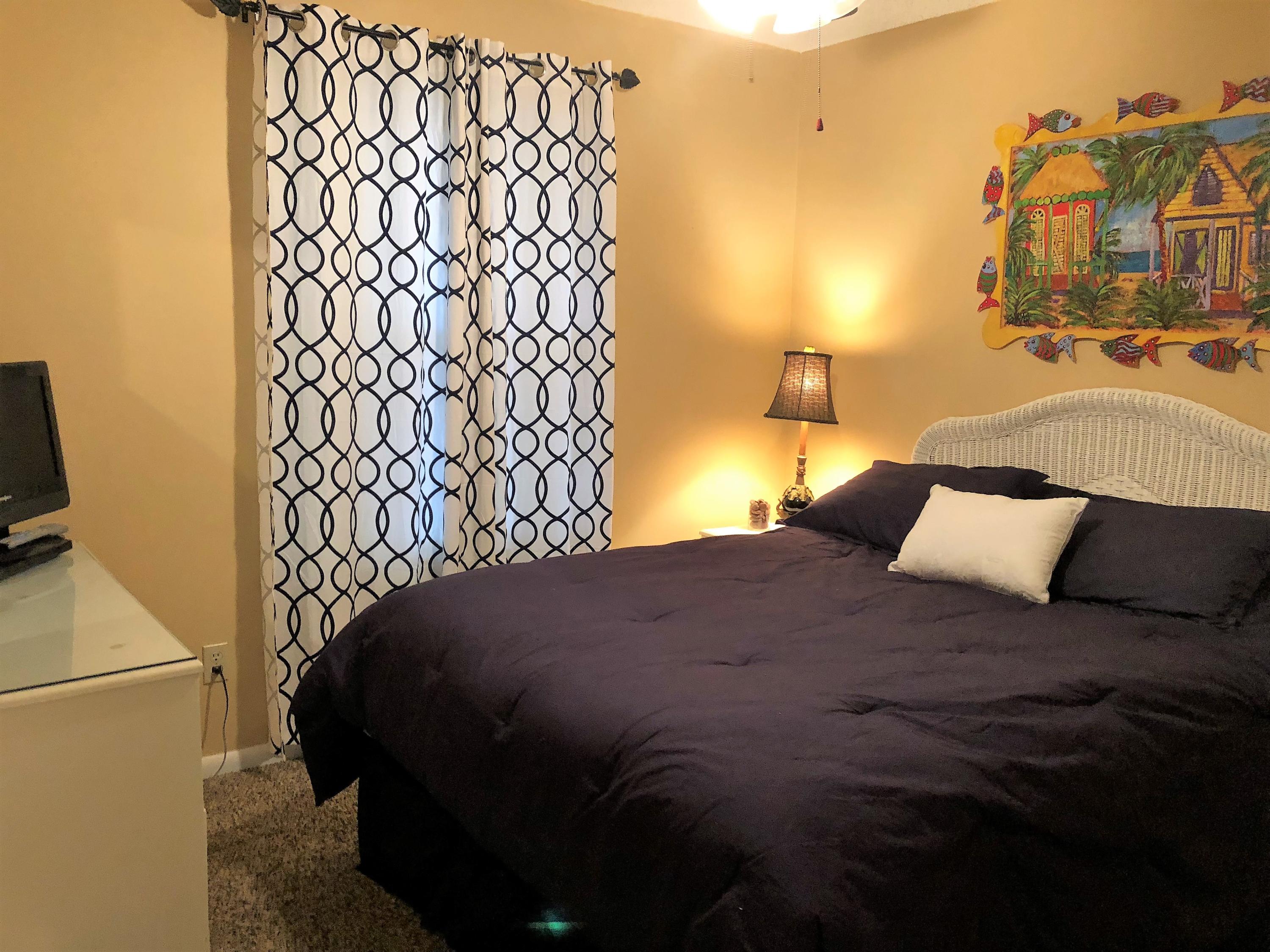 POOLSIDE VILLAS CONDO - Residential