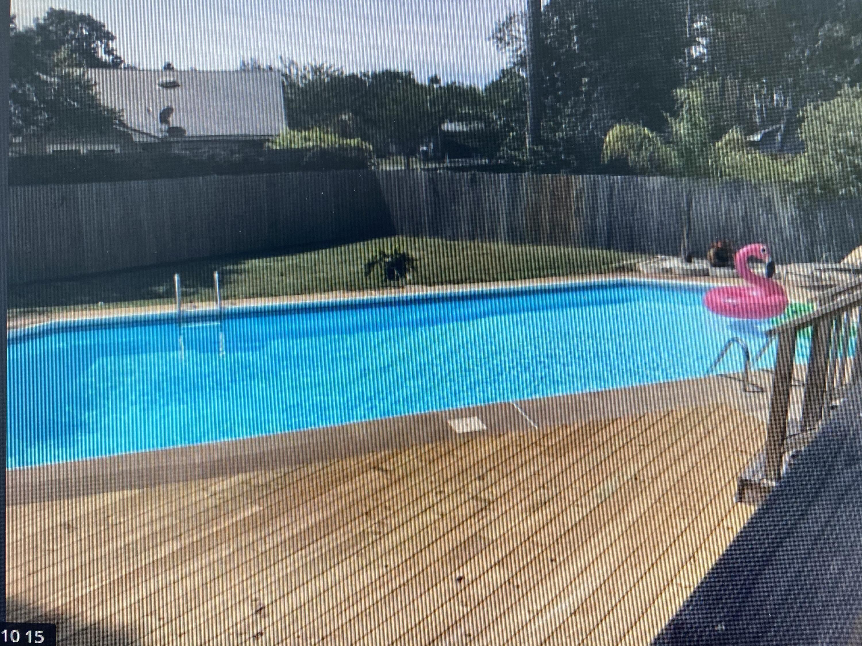 QUIET WOOD - Residential Lease