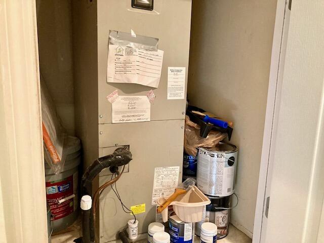 OAKWOOD LAKES ESTATES - Residential