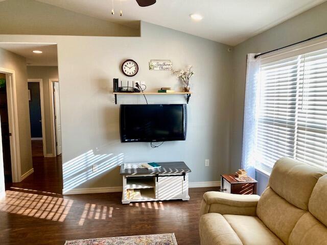 OAKWOOD LAKES ESTATES - Residential