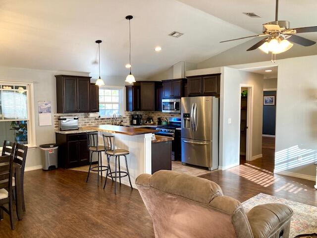 OAKWOOD LAKES ESTATES - Residential