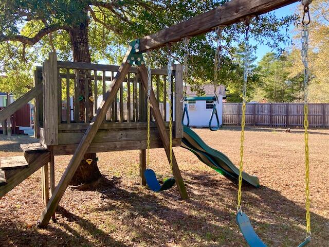 OAKWOOD LAKES ESTATES - Residential