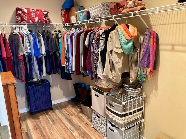 OAKWOOD LAKES ESTATES - Residential