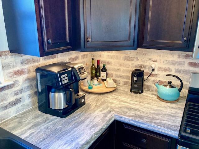 OAKWOOD LAKES ESTATES - Residential