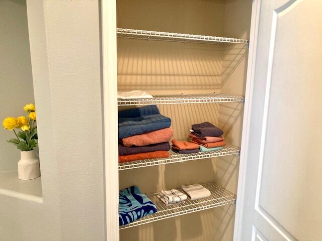 OAKWOOD LAKES ESTATES - Residential