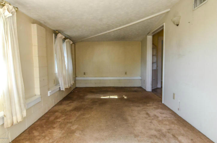 LAGUNA BEACH - Residential