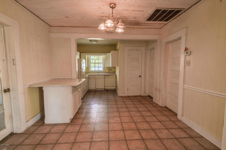 LAGUNA BEACH - Residential