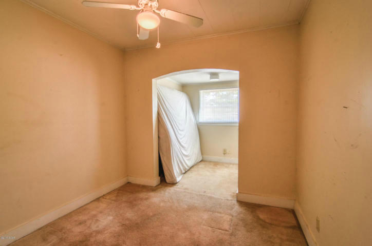 LAGUNA BEACH - Residential