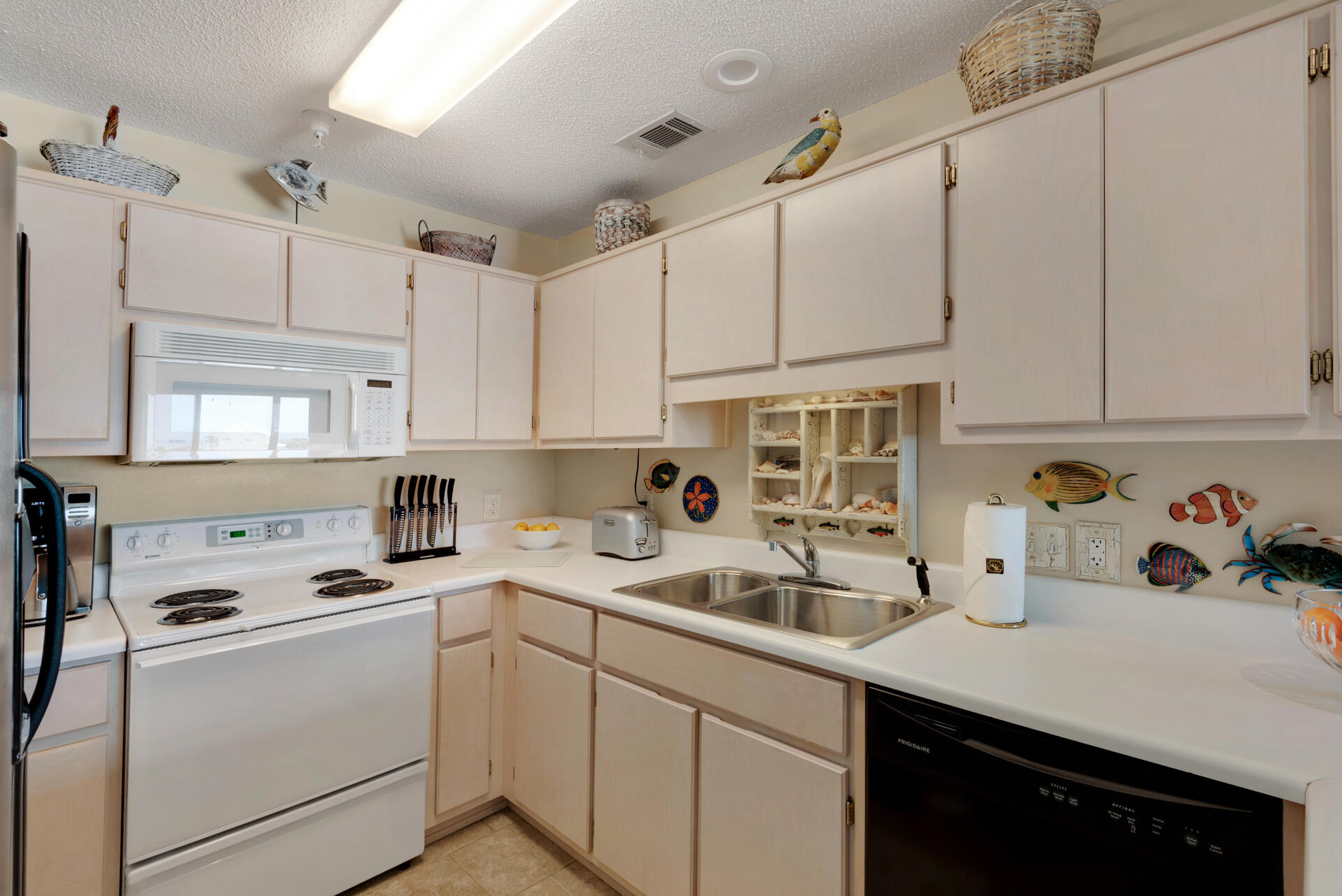 SUNSET HARBOUR VILLAS CONDO - Residential