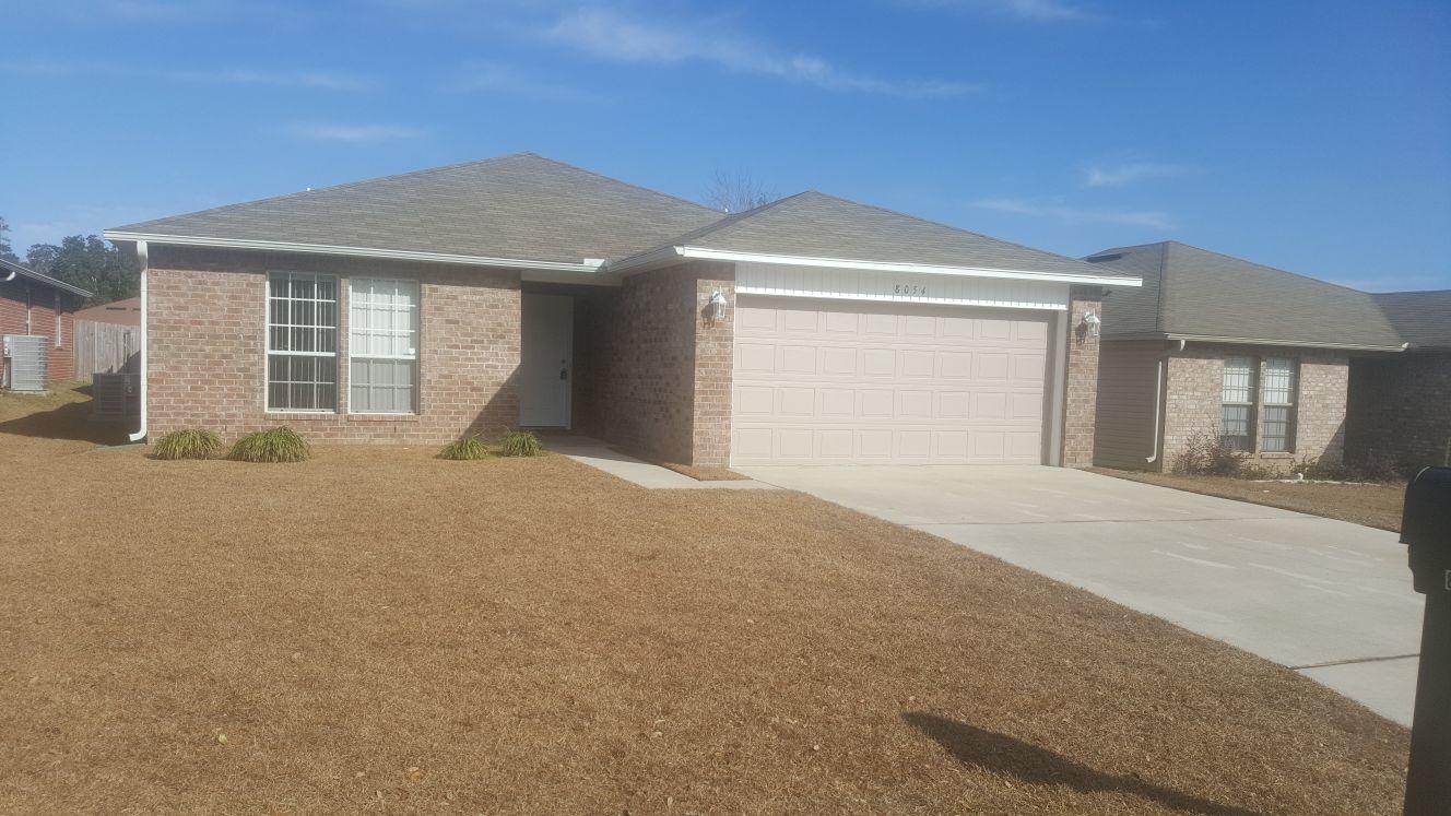 Vacant. Upgraded. Granite counters. Painted and cleaned. Fenced