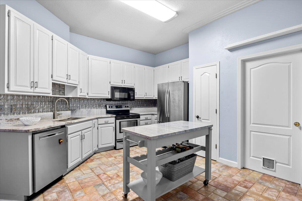 HOLLEY BY THE SEA - Residential